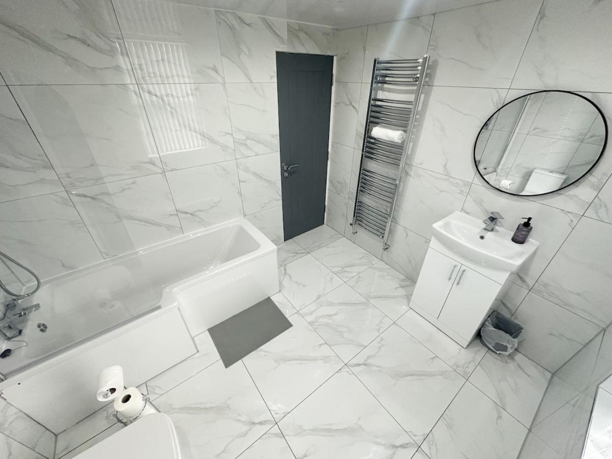 Holiday home Contractors Dream, 4 Bedroom 2 Bathroom
