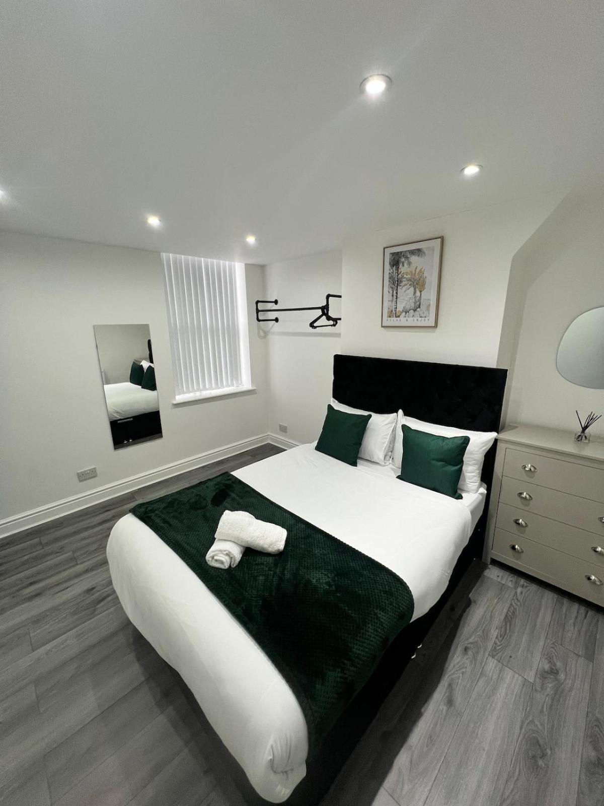 Contractors Dream, 4 Bedroom 2 Bathroom *